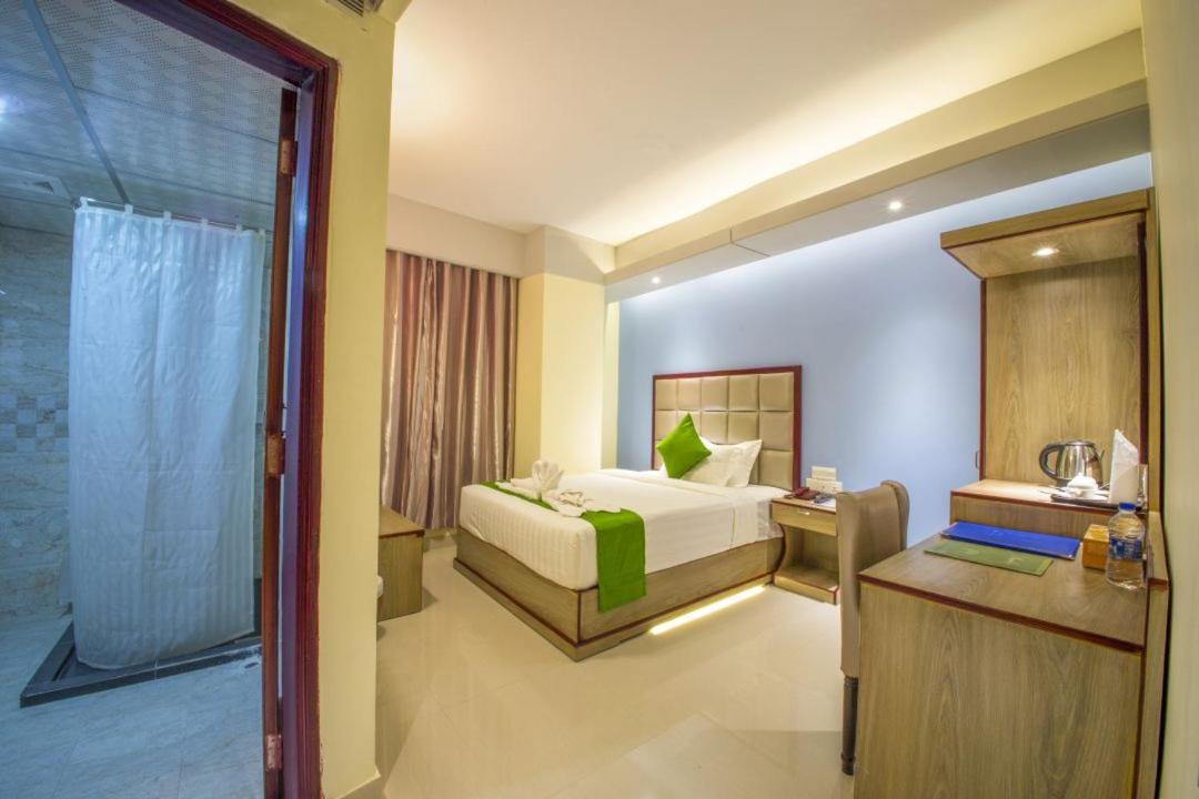 Hotel Mira Garden Сілет Екстер'єр фото