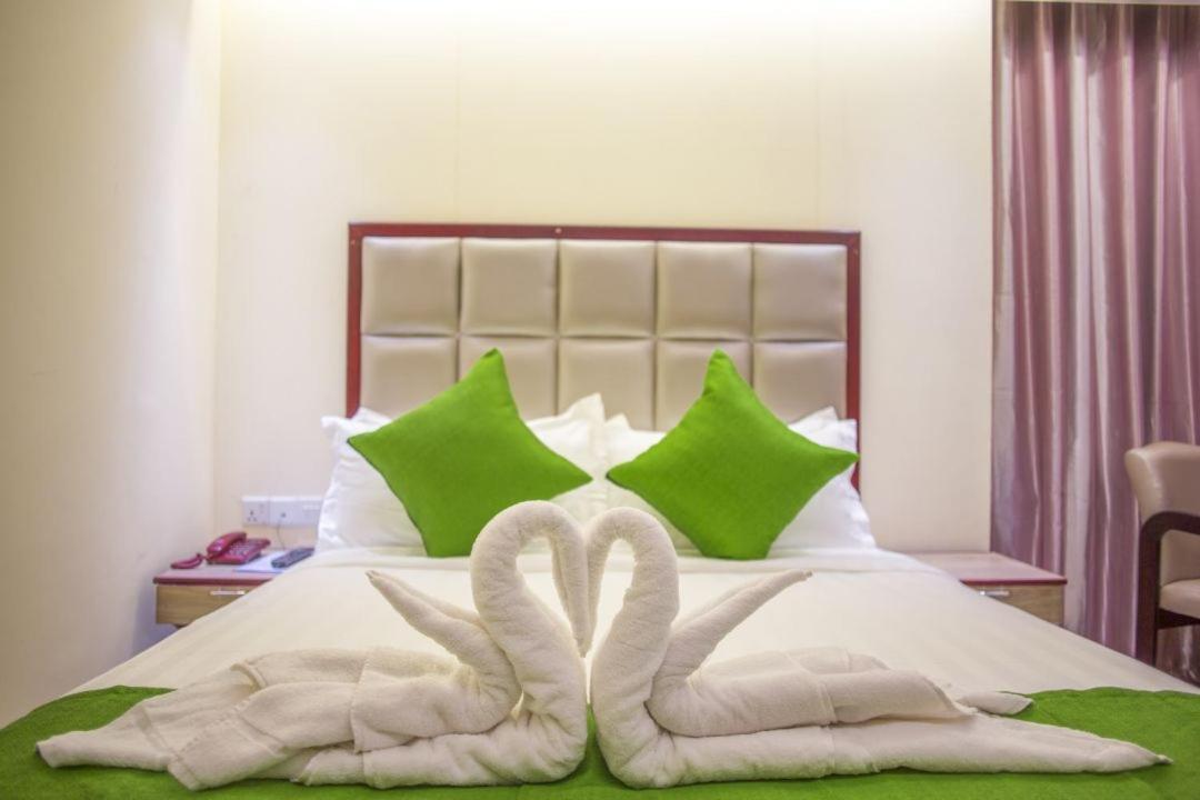 Hotel Mira Garden Сілет Екстер'єр фото